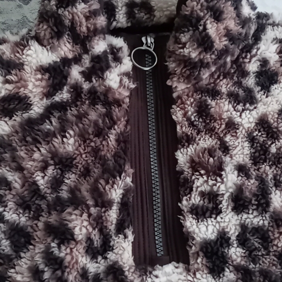 Cuddly Sherpa Leopard Print Pullover Teddy Jacket - Picture 3 of 6